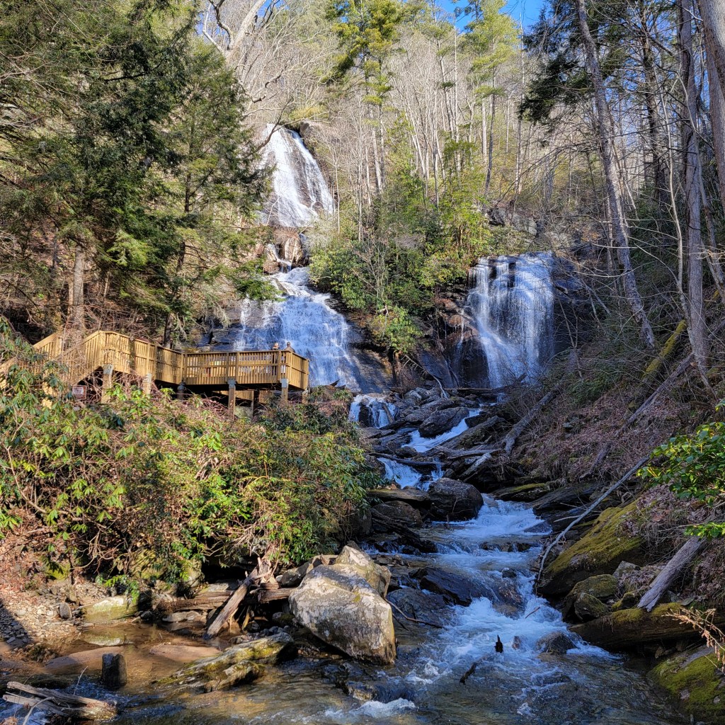 Hiking the Smoky Mountains: A Journey Through Peace and&nbsp;Wilderness