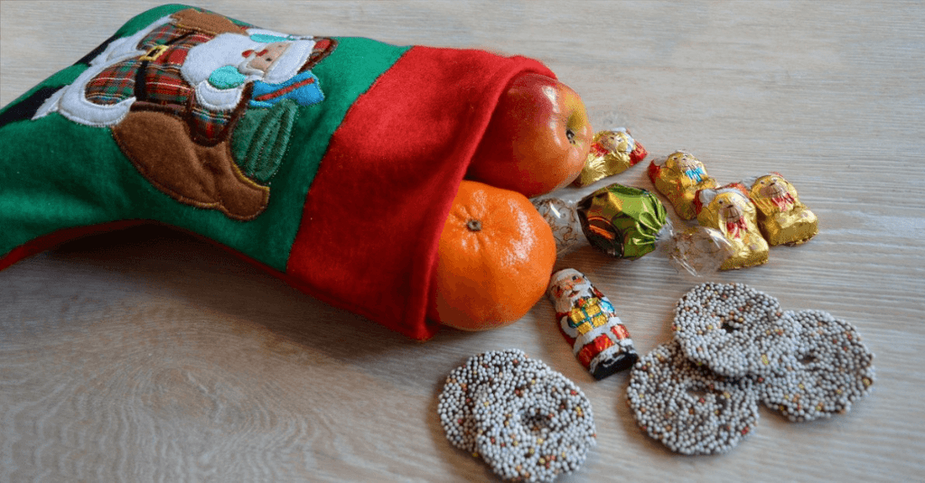 The History Behind Leaving Oranges in Christmas&nbsp;Stockings