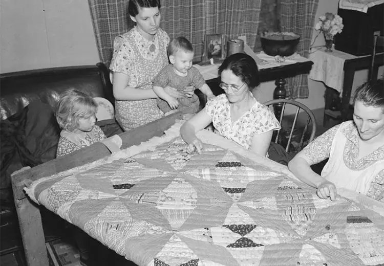 The Handcrafted Quilts of Appalachia: A Stitch in Time, a Legacy of&nbsp;Women