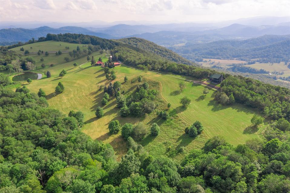 Why Billionaires Are Quietly Buying Land in Appalachia